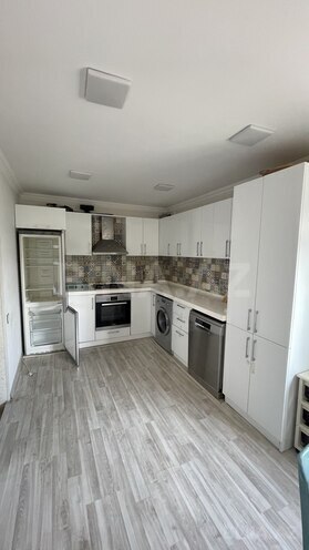 Satılır 3 otaqlı köhnə tikili 100 m², Sahil m., photo 11 from 18