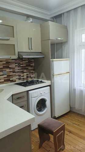 Сдаётся 1-комн. вторичка 40 м², м. Элмляр Академиясы, photo 4 from 10