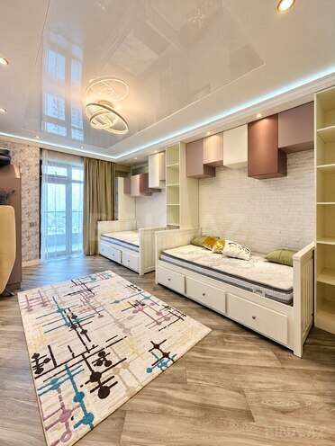 Продаётся 3-комн. новостройка 180 м², м. 8 ноября, photo 12 from 22