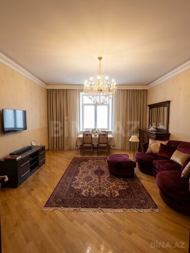 Продается 3-комн. новостройка 140 м², м. Элмляр Академиясы, photo 1 from 10