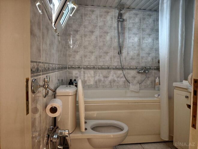 Продаётся 2-комн. вторичка 70 м², м. Низами, photo 18 from 24