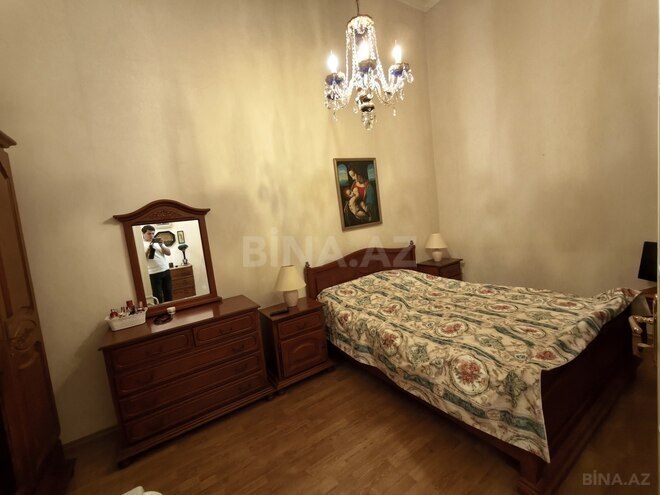 Продаётся 2-комн. вторичка 70 м², м. Низами, photo 8 from 24