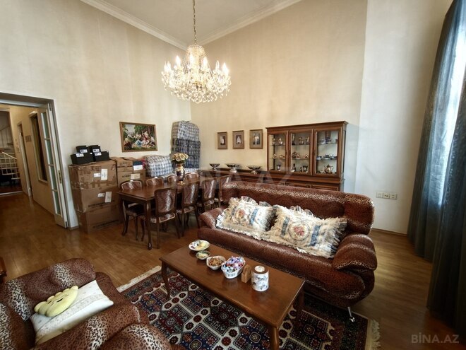 Продаётся 2-комн. вторичка 70 м², м. Низами, photo 5 from 24