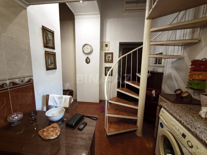 Продаётся 2-комн. вторичка 70 м², м. Низами, photo 14 from 24