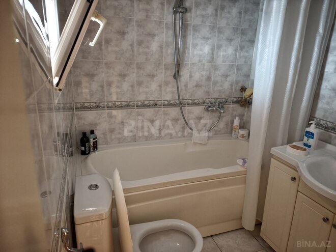 Продаётся 2-комн. вторичка 70 м², м. Низами, photo 16 from 24