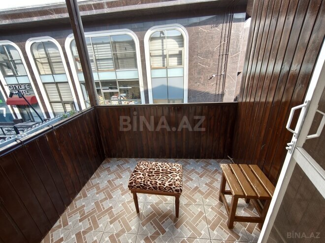 Продаётся 2-комн. вторичка 70 м², м. Низами, photo 19 from 24