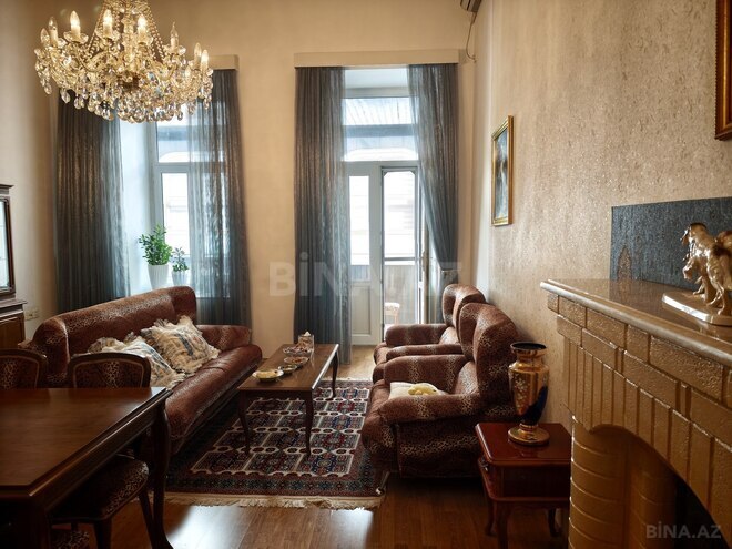 Продаётся 2-комн. вторичка 70 м², м. Низами, photo 4 from 24