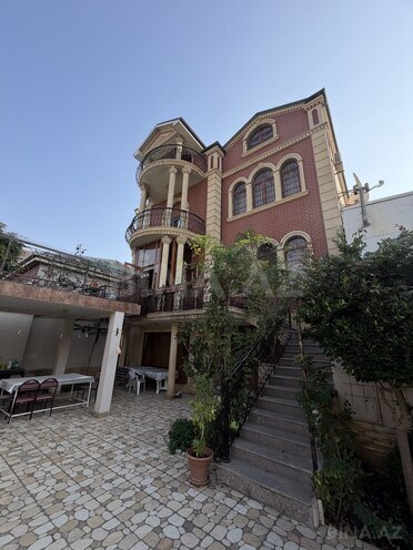 Satılır 7 otaqlı həyət evi/bağ evi 350 m², Qaraçuxur q., photo 1 from 30