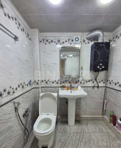 Satılır 2 otaqlı köhnə tikili 55 m², İnşaatçılar m., photo 13 from 21