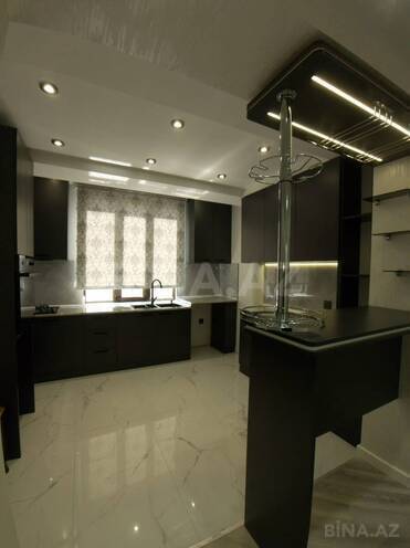 Продается 4-комн. вторичка 100 м², м. Нариман Нариманов, photo 1 from 17