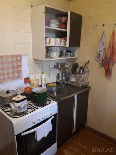 Продаётся 2-комн. вторичка 35 м², м. Элмляр Академиясы, photo 1 from 8