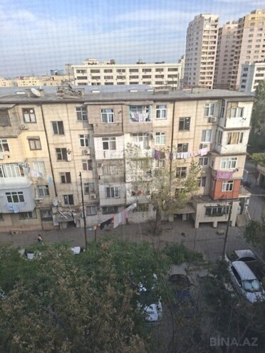 Satılır 2 otaqlı köhnə tikili 55 m², İnşaatçılar m., photo 3 from 8
