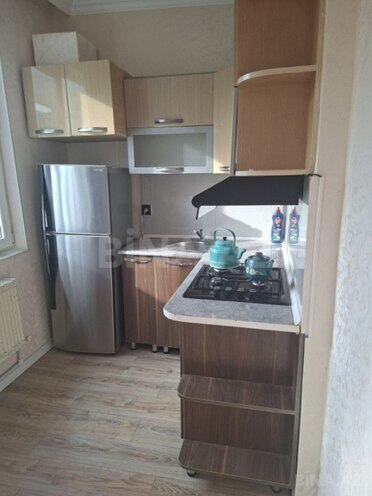 Satılır 2 otaqlı köhnə tikili 55 m², İnşaatçılar m., photo 4 from 8