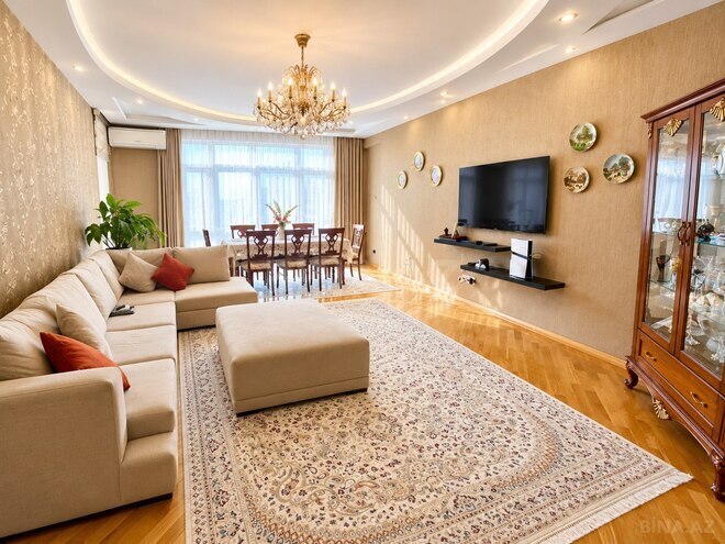 Satılır 4 otaqlı yeni tikili 168 m², 8 Noyabr m., photo 1 from 11