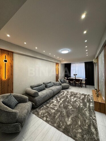 Продаётся 2-комн. новостройка 70 м², м. Ази Асланов, photo 1 from 12