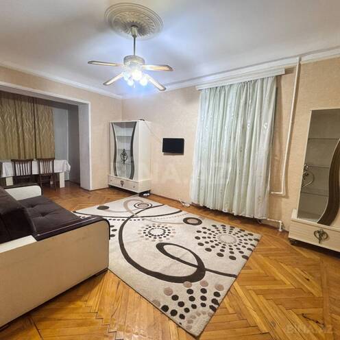 Сдаётся 2-комн. вторичка 60 м², м. Халглар Достлугу, photo 1 from 8