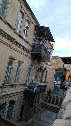 Продаётся 2-комн. вторичка 60 м², м. Ичеришехер, photo 1 from 19