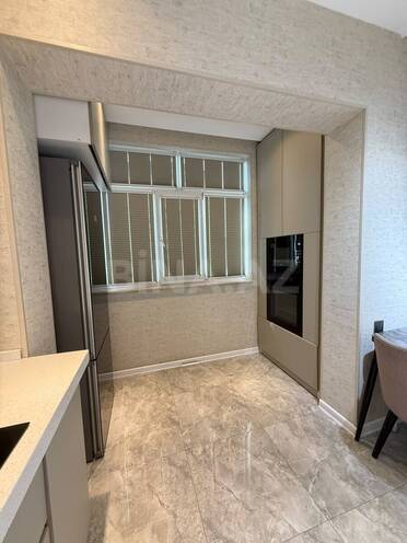 Продается 4-комн. вторичка 100 м², м. Ази Асланов, photo 12 from 18
