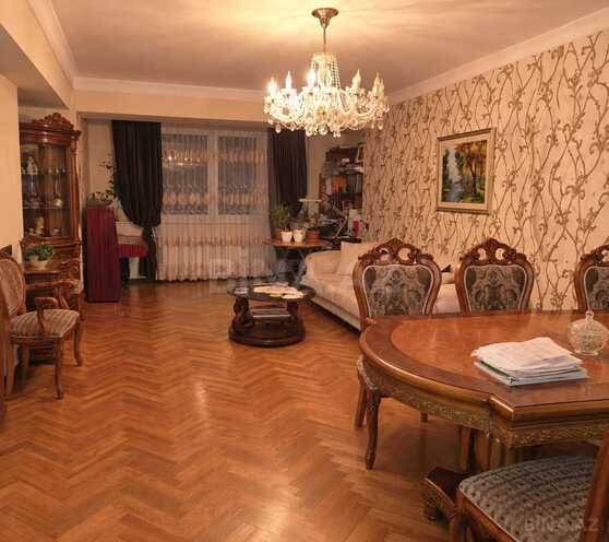 Продаётся 3-комн. вторичка 85 м², м. Элмляр Академиясы, photo 4 from 9
