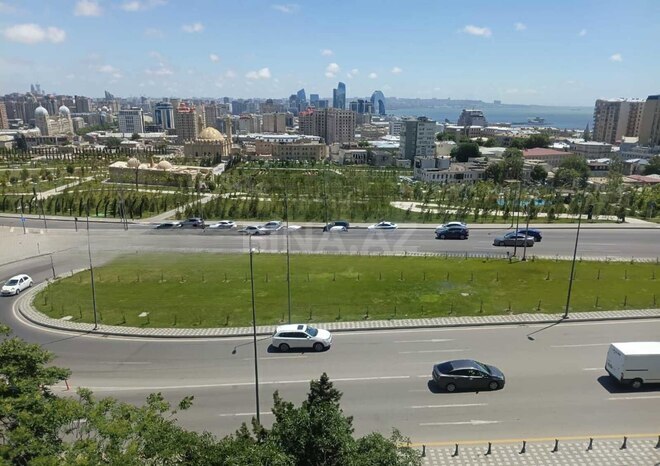 Satılır 3 otaqlı köhnə tikili 85 m², Elmlər Akademiyası m., photo 1 from 17