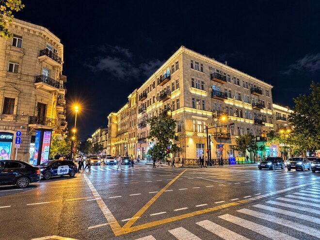 Satılır 3 otaqlı köhnə tikili 80 m², Sahil m., photo 1 from 14