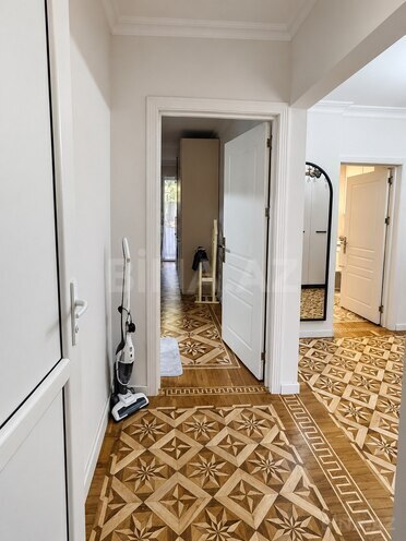 Satılır 4 otaqlı köhnə tikili 110 m², Azadlıq Prospekti m., photo 21 from 32