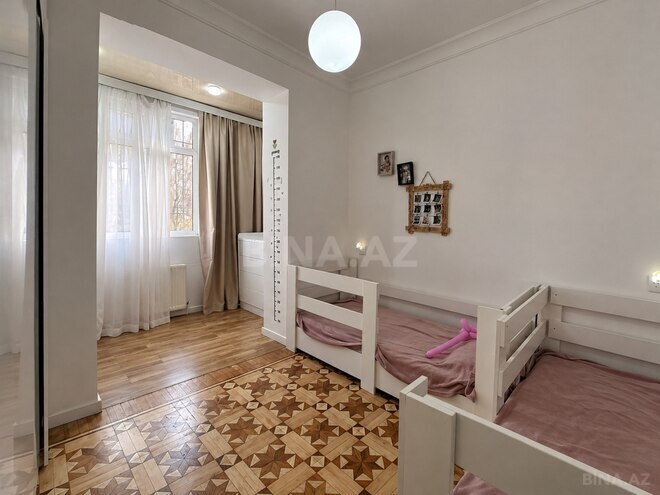 Satılır 4 otaqlı köhnə tikili 110 m², Azadlıq Prospekti m., photo 19 from 32