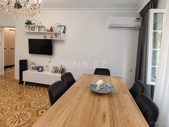 Satılır 4 otaqlı köhnə tikili 110 m², Azadlıq Prospekti m., photo 5 from 32