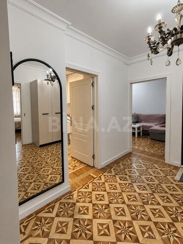 Satılır 4 otaqlı köhnə tikili 110 m², Azadlıq Prospekti m., photo 29 from 32