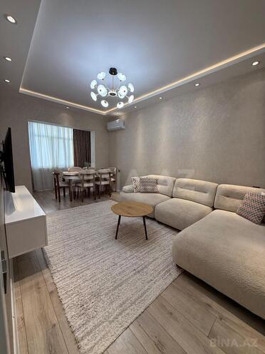 Продаётся 4-комн. вторичка 110 м², м. Ази Асланов, photo 3 from 26
