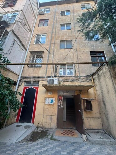 Продается 3-комн. вторичка 60.9 м², м. Гянджлик, photo 1 from 11