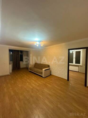 Продается 2-комн. вторичка 45 м², м. Иншаатчылар, photo 1 from 10