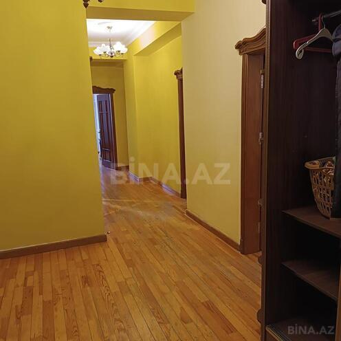 Продаётся 3-комн. новостройка 122 м², м. Нефтчиляр, photo 5 from 12
