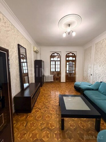 Сдаётся 3-комн. вторичка 80 м², м. Элмляр Академиясы, photo 1 from 13