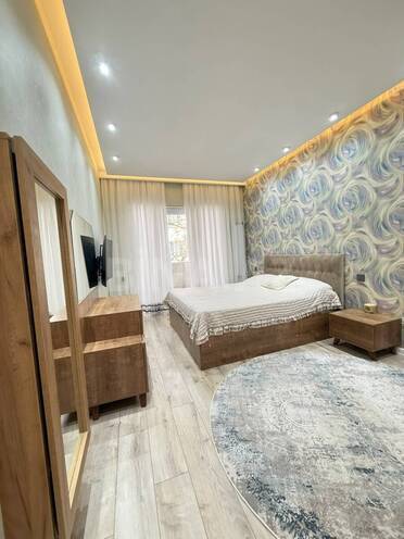 Продаётся 4-комн. вторичка 100 м², м. Ази Асланов, photo 1 from 26