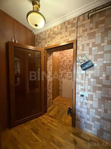Продаётся 3-комн. вторичка 65 м², м. Ази Асланов, photo 13 from 18