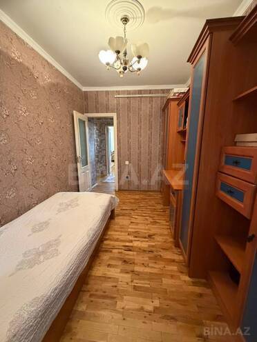 Продаётся 3-комн. вторичка 65 м², м. Ази Асланов, photo 9 from 18