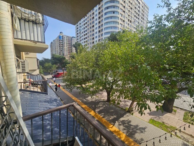 Satılır 3 otaqlı köhnə tikili 60 m², Elmlər Akademiyası m., photo 16 from 19