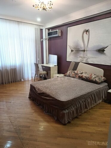 Сдаётся 3-комн. новостройка 130 м², м. Ази Асланов, photo 5 from 12