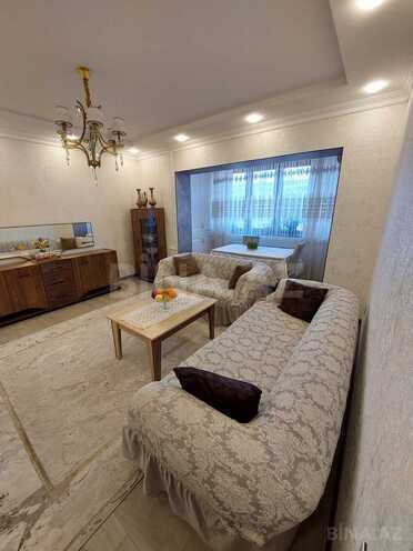 Satılır 4 otaqlı köhnə tikili 120 m², Xalqlar Dostluğu m., photo 1 from 25