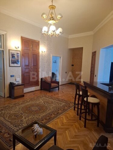İcarəyə verilir 3 otaqlı köhnə tikili 130 m², Sahil m., photo 7 from 16