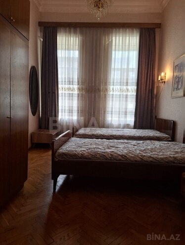 İcarəyə verilir 3 otaqlı köhnə tikili 130 m², Sahil m., photo 15 from 16