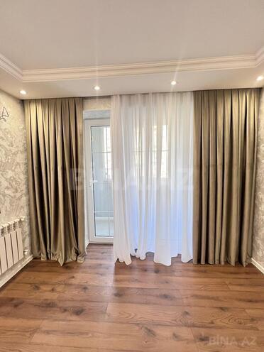 Продается 3-комн. вторичка 80 м², м. Кара Караев, photo 1 from 29
