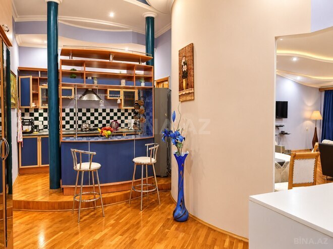 Сдается 2-комн. новостройка 120 м², м. Низами, photo 7 from 8