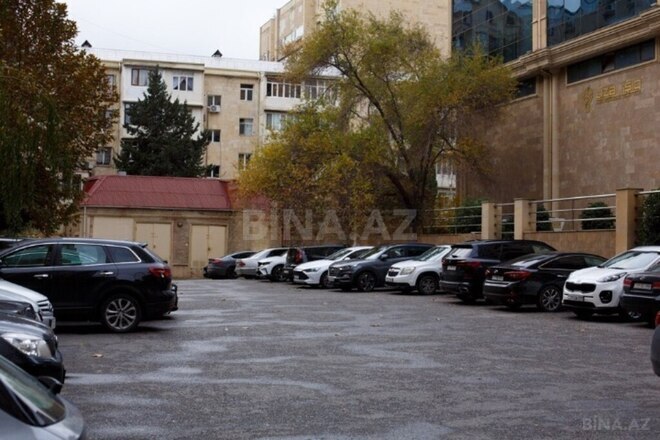 Satılır 3 otaqlı köhnə tikili 115 m², Sahil m., photo 13 from 15