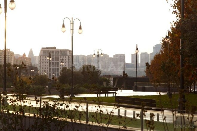 Satılır 3 otaqlı köhnə tikili 115 m², Sahil m., photo 1 from 15