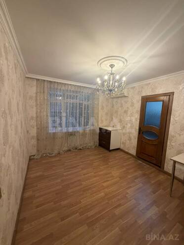 Продается 2-комн. вторичка 40 м², м. Нариман Нариманов, photo 1 from 10