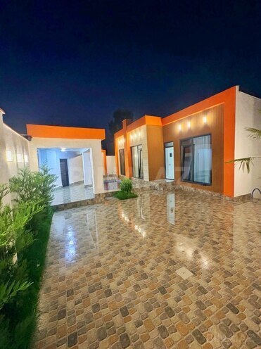 Satılır 4 otaqlı həyət evi/bağ evi 140 m², Şüvəlan q., photo 1 from 13