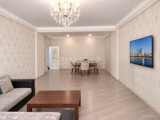 Сдается 3-комн. новостройка 150 м², Ясамальский р., photo 3 from 12