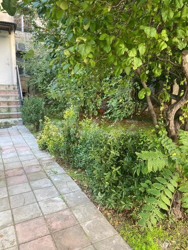 Satılır 3 otaqlı köhnə tikili 90 m², İnşaatçılar m., photo 18 from 21